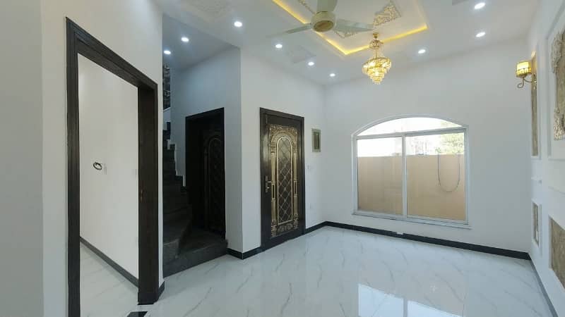 Ideal Prime Location House Is Available For sale In Lahore 5