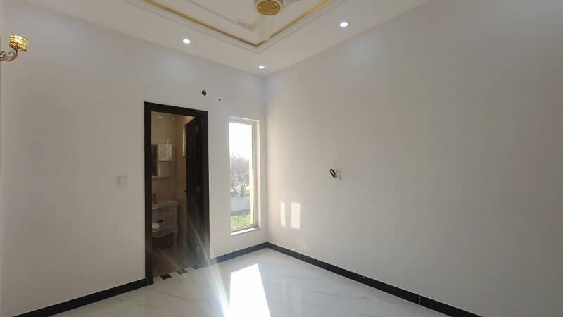 Ideal Prime Location House Is Available For sale In Lahore 15