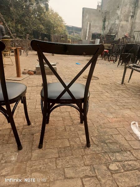 beautiful dining chair and table available 7