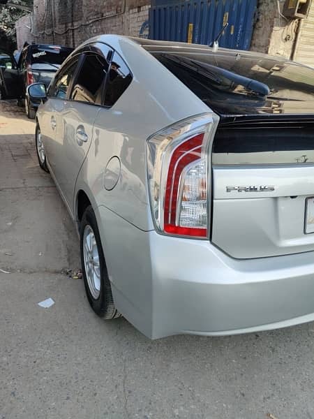 Toyota Prius S LED 2014/2018 1st Owner 5