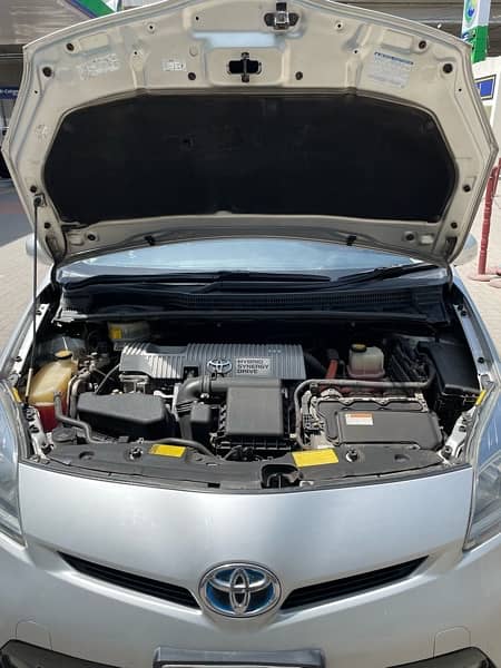 Toyota Prius S LED 2014/2018 1st Owner 6