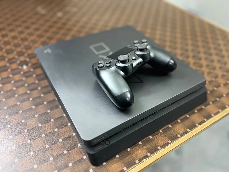 PS4 Slim 1TB limited edition sealed piece 2