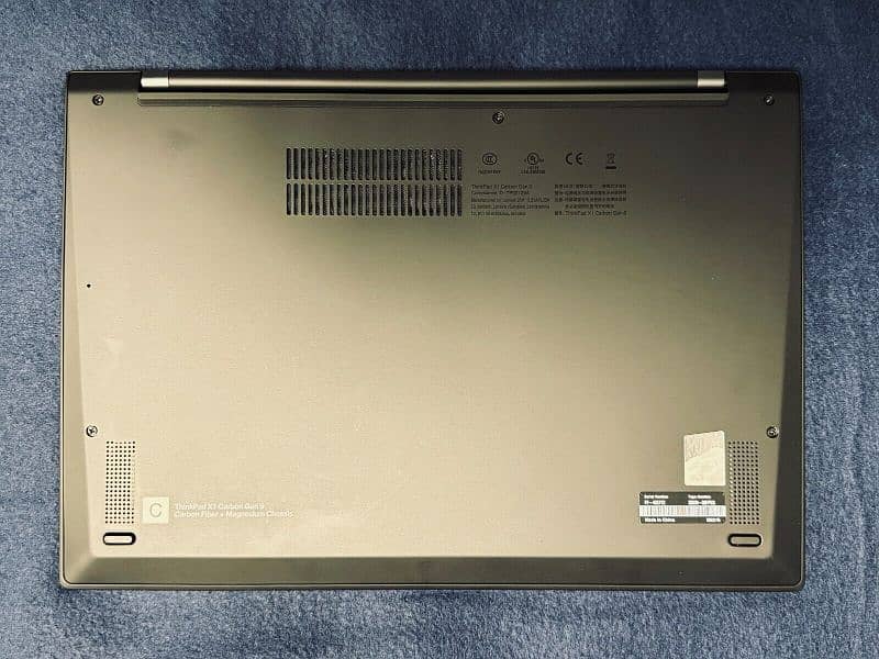 Lenovo ThinkPad X1 Carbon Gen 9 Ultra Slimmest 
light weight 6
