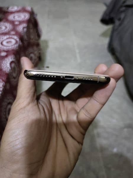 Iphone Xs max Pta approve both gold 2