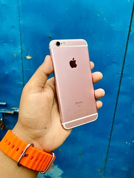 iPhone 6s 64Gb Pta approved all Ohky…. 1