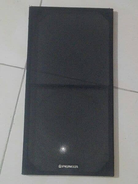 3 speakers best quality price 30000 by Toshiba pioneer 5