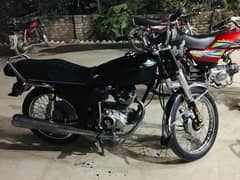 Honda 125 in a good condition for sale.  contact 03315537175