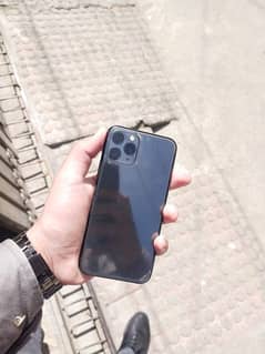 iphone 11pro 10by10 condition