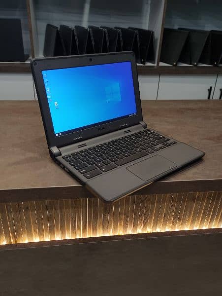 Dell Laptop 11 P22T Windows 10 8