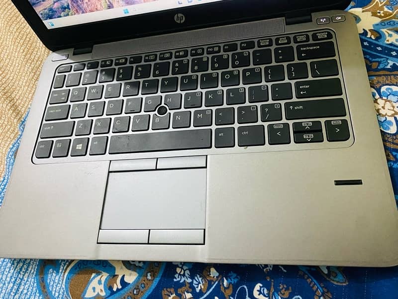 HP laptop 5th generation Cor i5 5