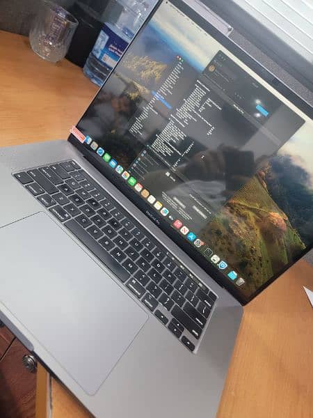 MacBook Pro 2019 / Apple Laptop 7