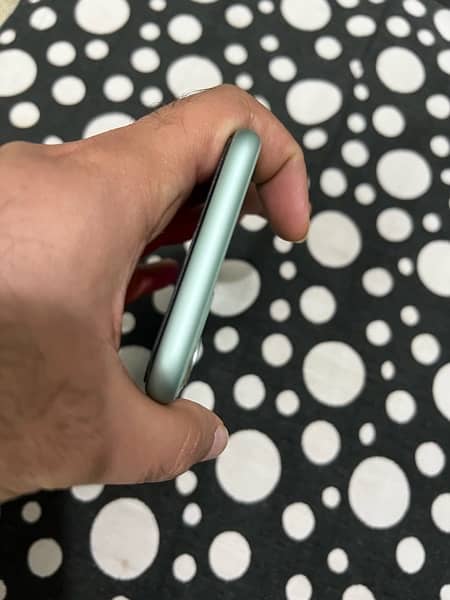 Mint Colour IPhone 11 128GB pta approved both sim working 5