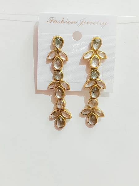 Handmade Kundan Earrings For Fashionable Look 13