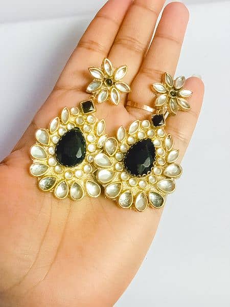 Handmade Kundan Earrings For Fashionable Look 14