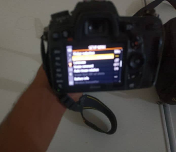 NIKON D7000 FOR SALE  WITH 100-300 LENSE. Video Supported 1