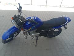 bike in very gudd condition no major accident only little scratches. .
