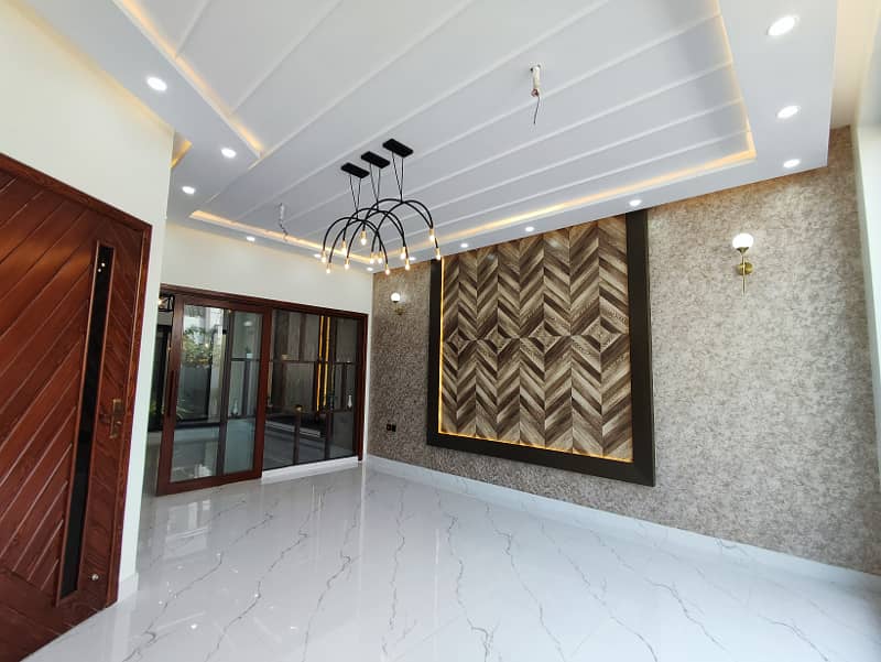 10 Mrla Designer House For Sale Royal Orchard Multan Near by Mosque 23