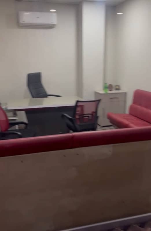 COMMERCIAL 3400 SQ FT 1ST FLOOR SEMI FURNISHED READY TO MOVE NEAR CANAL JOHAR TOWN LAHORE 5
