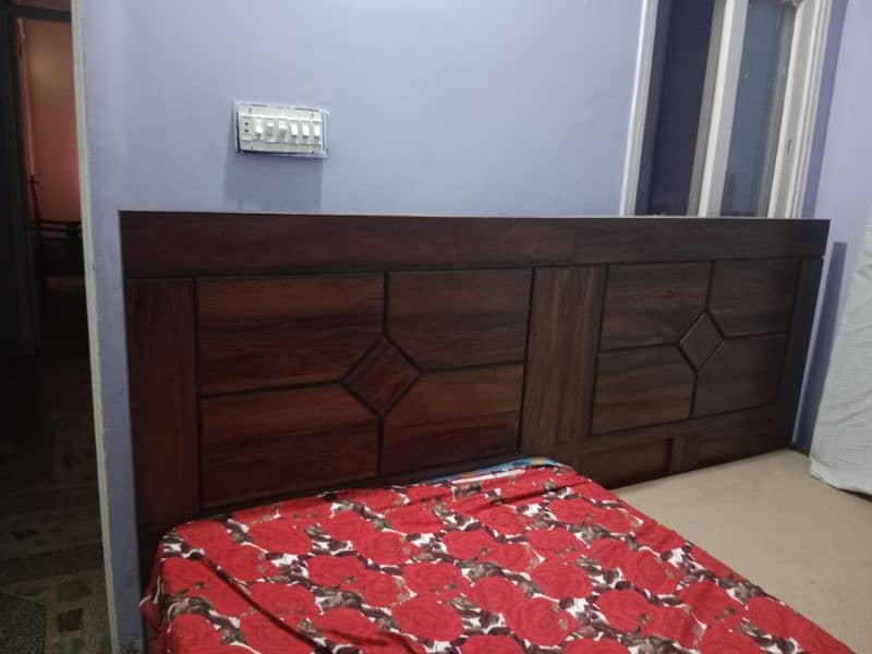 Salam selling wooden 2 single's bed with 1 mattress 2