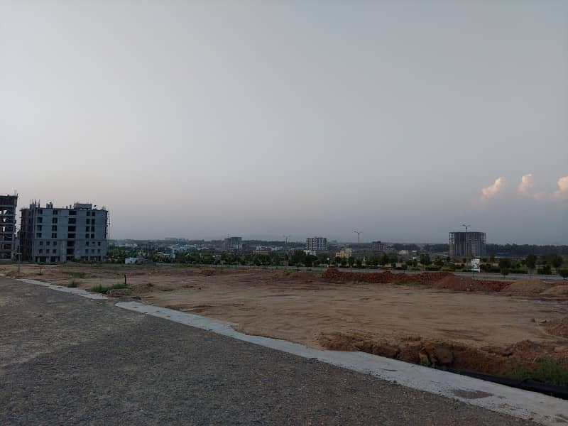 1 kanal plot for sale in Block I Top City-1 islamabad 20
