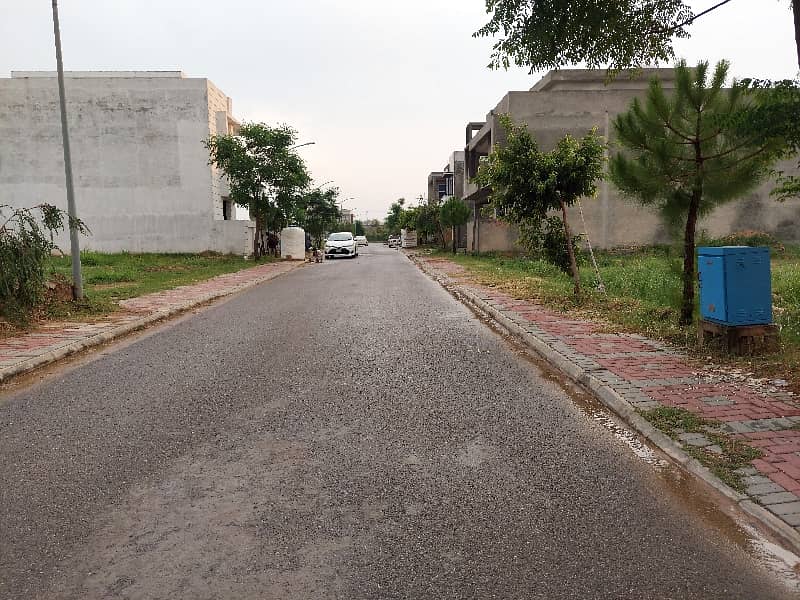 10 Marla Plot For Sale In Top City-1 Islamabad 26