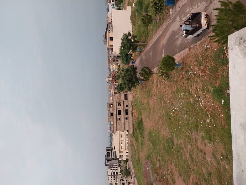 10 Marla Plot For Sale In Block D Top City-1 Islamabad 3