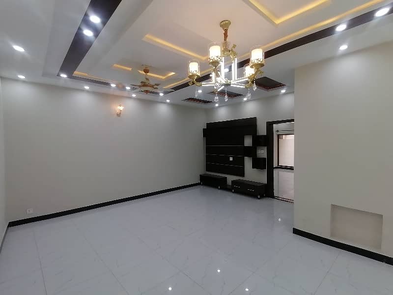 10 Marla House In Gulraiz Housing Society Phase 4 Best Option 7