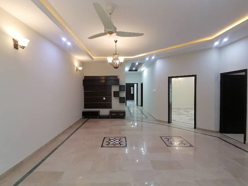 10 Marla House In Gulraiz Housing Society Phase 4 Best Option 16