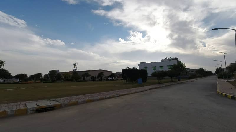 10 Marla Plot For Sale In Block D Top City-1 Islamabad 7