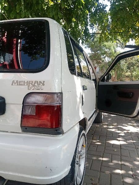 mehran car very good condition Ghar ki gari ha boht Kam Chali ha 2