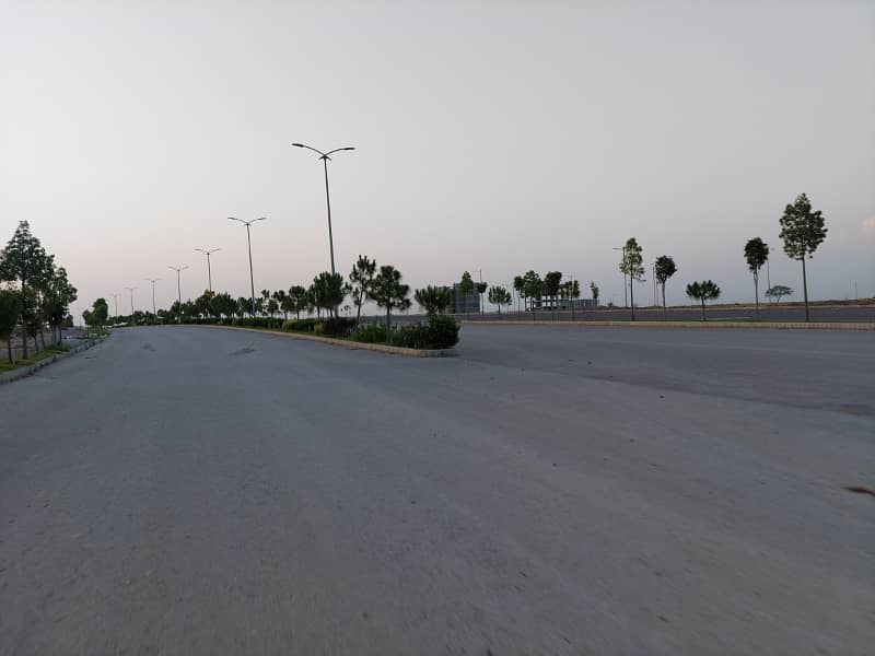 1 Kanal Double Road Corner Plot For Sale Block I In Top City-1 Islamabad 41
