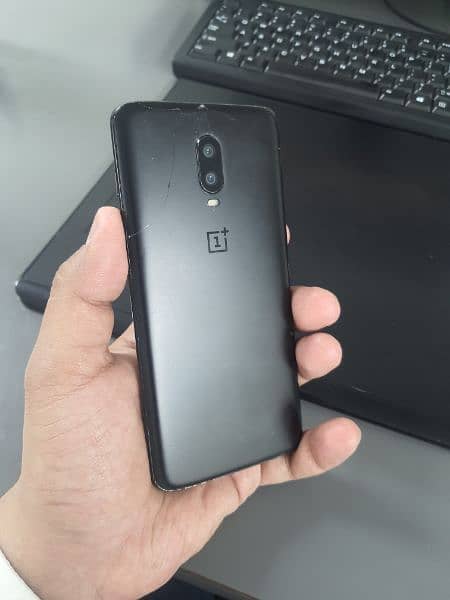 Oneplus 6t 8gb /256 gb read add 1