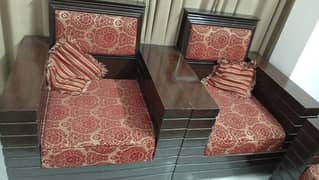 5 seater wooden sofa set in mehroon