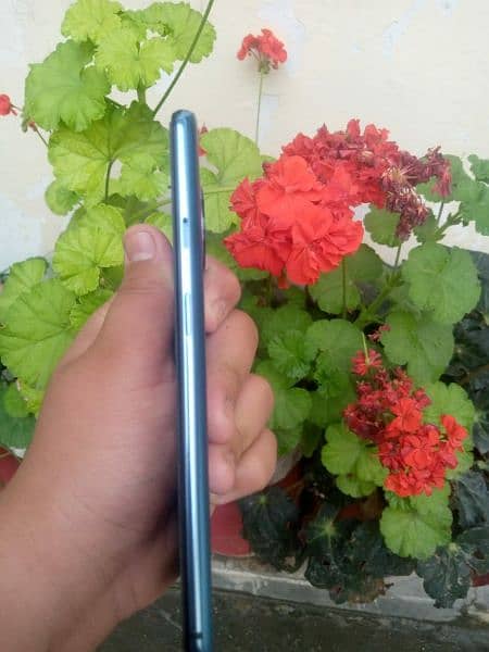 one plus 7t 8/128 urgent for sale 10 by10 condition 1