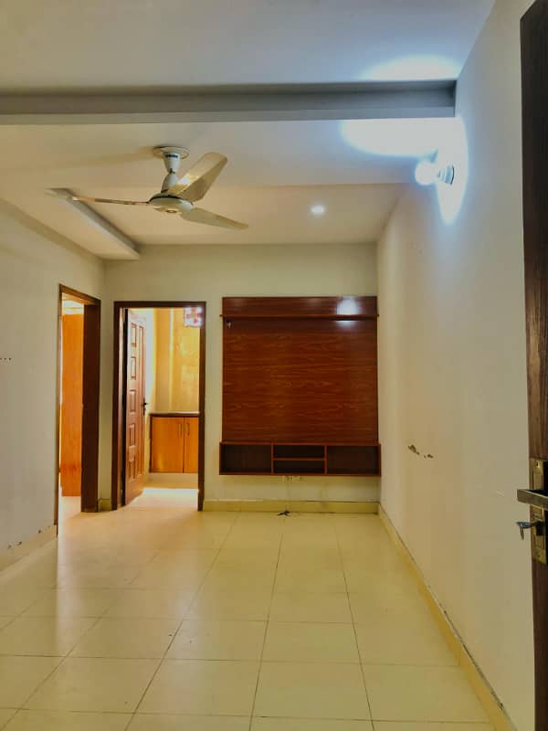 D-17 MVHS Executive Arcade 3rd Floor 3 Bed 2 Side Corner Flat For Sale 1