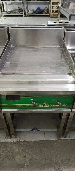 deep fryer/ prep table/ pizza oven/ hot plate/ panini/ food bags 4