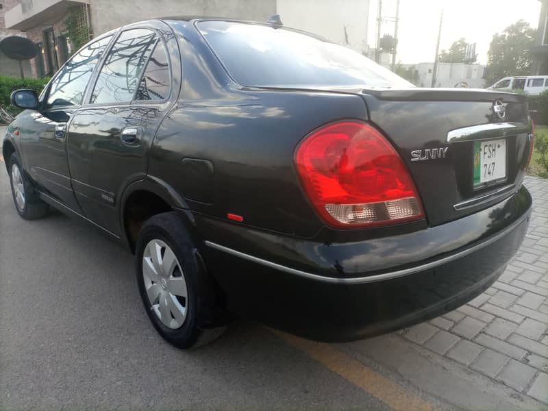 HOME USED NISSAN SUNNY 2005 1300CC VERY NEAT&CLEAN LIKE NEW 0300965999 8