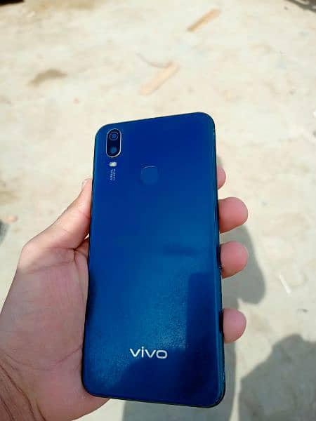 vivo mobile for sale urgent 1