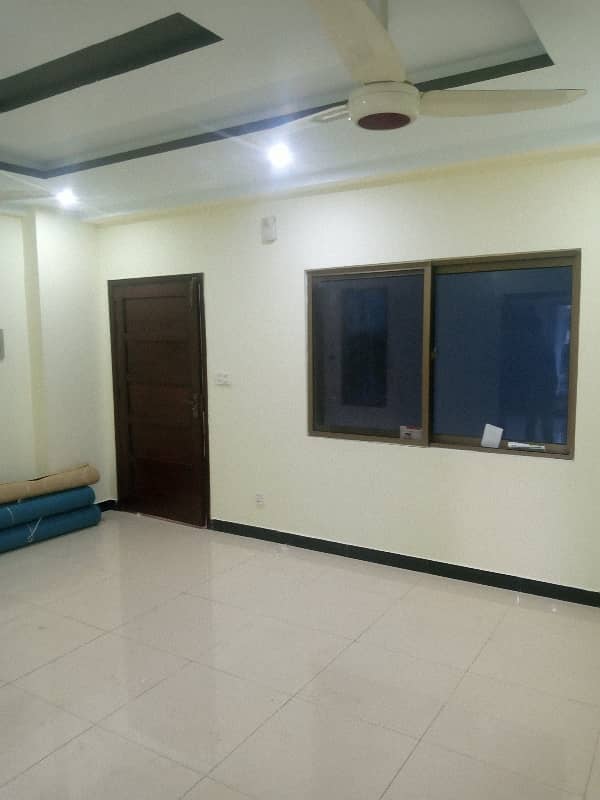 In Faisal Town Phase 1 - Block A 1014 Square Feet Flat For Sale 2