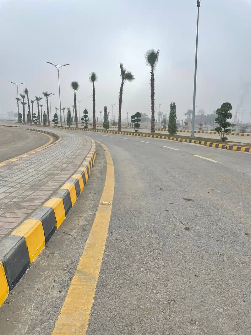 5 Marla Plot File For Sale In District One Lahore. 2