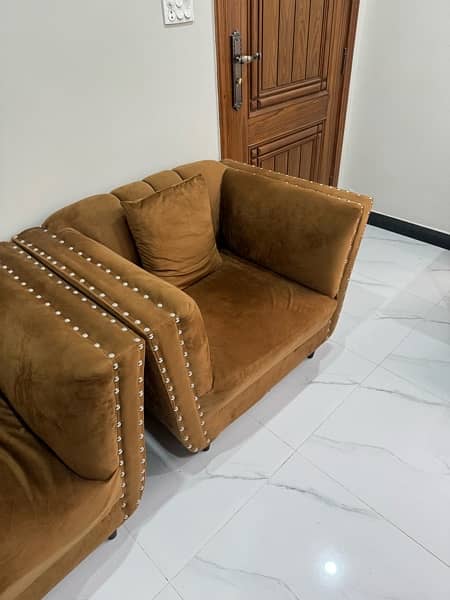 5 seater Sofa for sale 3