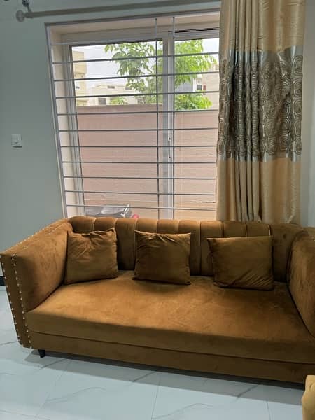 5 seater Sofa for sale 7