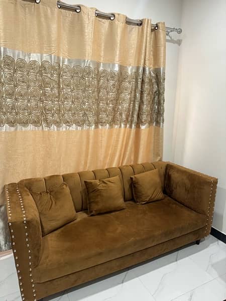 5 seater Sofa for sale 8