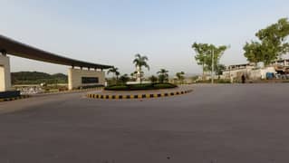 5 Marla Corner Main Boulevard And Possession Able Commercial Plot In Park View City Overseas Block Islamabad Available For Sale