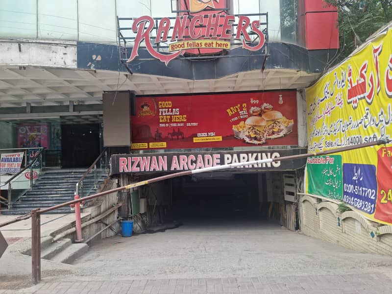 In Rizwan Arcade Warehouse Sized 2000 Square Feet For Rent 5