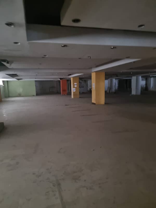 In Rizwan Arcade Warehouse Sized 2000 Square Feet For Rent 7