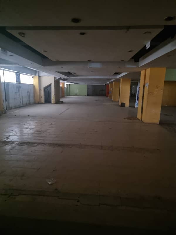 In Rizwan Arcade Warehouse Sized 2000 Square Feet For Rent 8