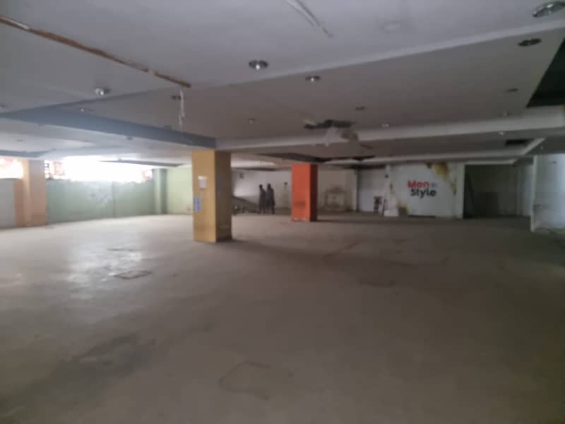 In Rizwan Arcade Warehouse Sized 2000 Square Feet For Rent 0
