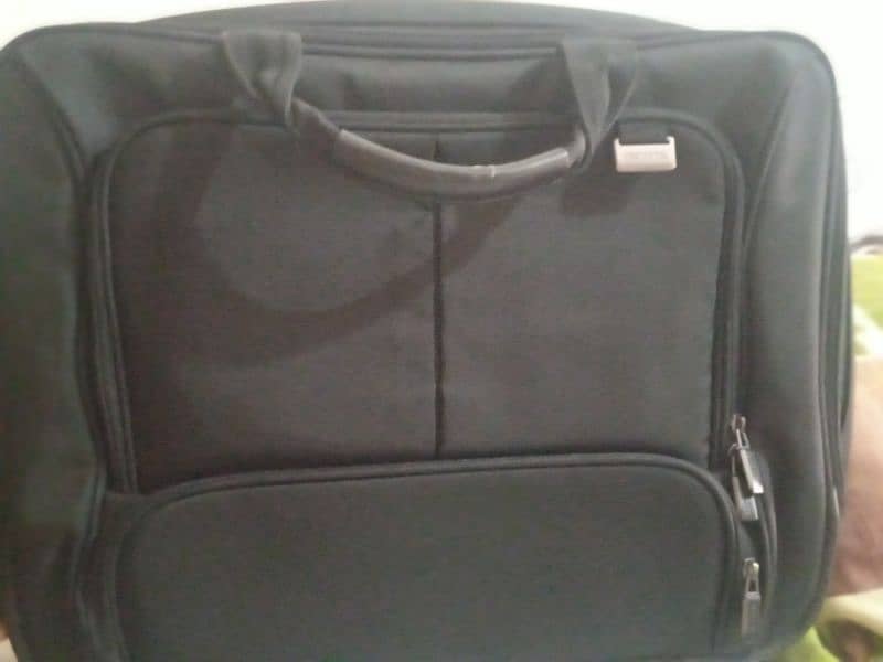 Dicota laptop bag 1
