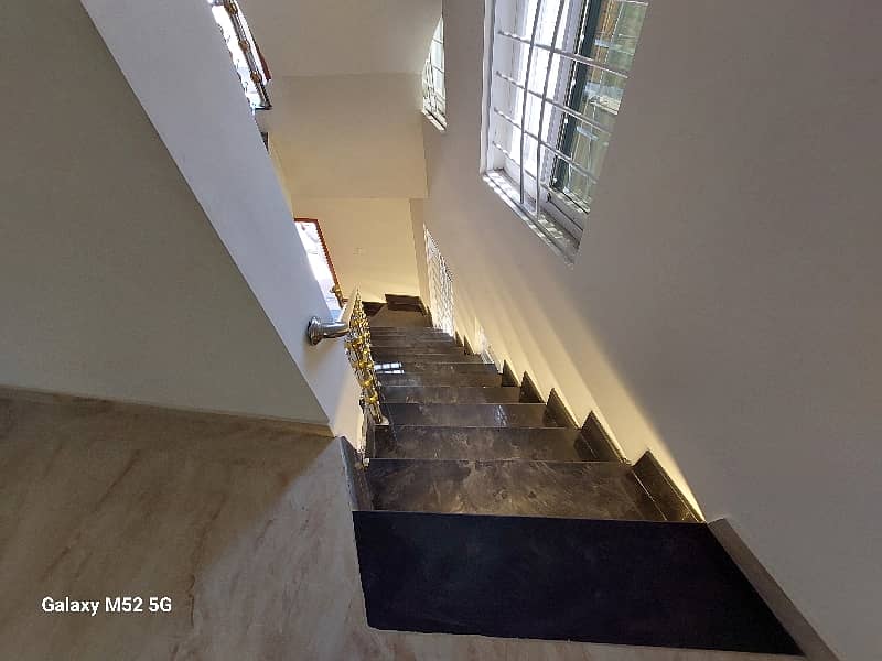 Hot Deal . 13 Marla Residential 3 Storey House For Sale 34